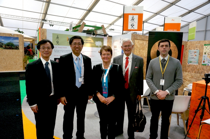 Tang Prize Foundation CEO Jenn-Chuan Chern and the 2014 Tang Prize laureate in Sustainable Development Gro Harlem Brundtland attended COP21 in Paris.