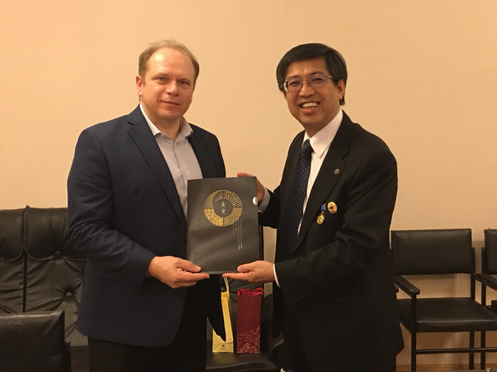 Professor B.V. Gusev, president of the RAE, announced that in addition to the order of “Engineering Fame,” this year, the RAE and the IAE decided to create two more orders in honor of Dr. Samuel Yin, founder of the Tang Prize Foundation