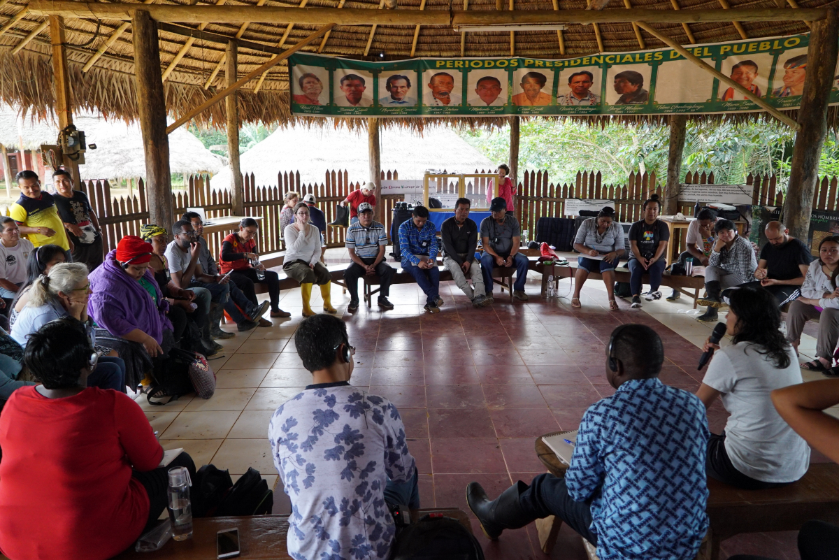A workshop of indigenous leaders organized by Dejusticia to create strategies to protect and defend territories and living jungles  (Photo courtesy of Dejusticia)