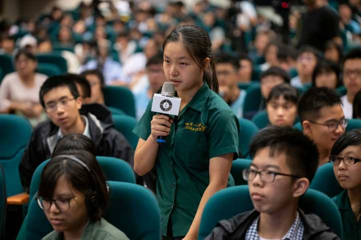 Speaking with the Younger Generation: Hansen Advocates Science and Objectivity to Students