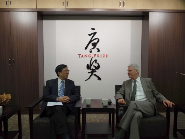 Newly-appointed Director of the ANU Centre on China in the World (CIW) Dr. Benjamin Penny visited the Tang Prize Foundation this October 6 to talk sustainable development and sinology.