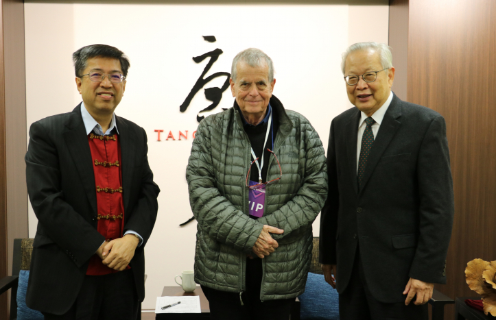 Prof. Aaron Ciechanover, Nobel Prize winner in Chemistry and a member of the Tang Prize’s International Advisory Board visited the foundation office.