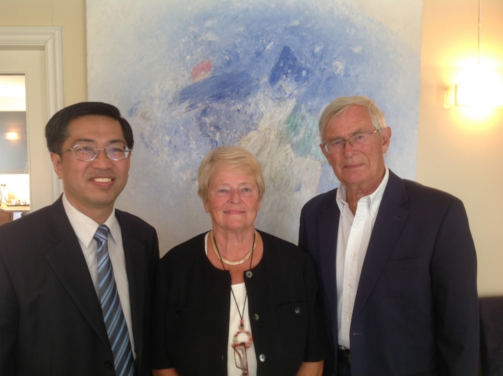 Dr. Jenn-Chuan Chern visited to the recipient of the 2014 Tang Prize in Sustainable Development Gro Harlem Brundtland in her native Oslo, Norway.
