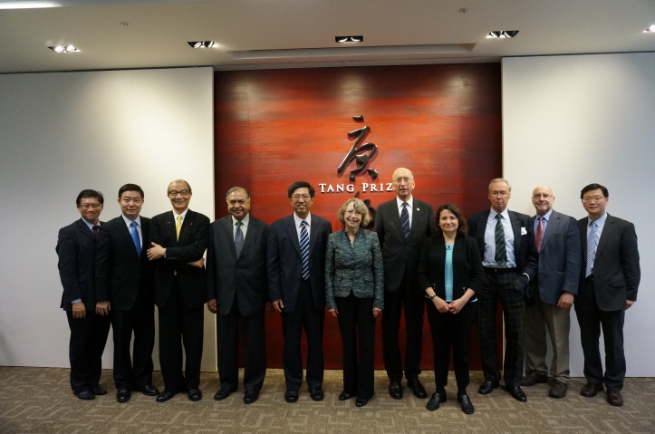 On the day following the event, the Tang Prize was visited by many of the leadership of American Society of International Law (ASIL) and International Law Association (ILA) from branches all over the world.