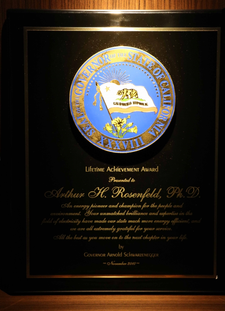 Arthur H. Rosenfeld was awarded with the Lifetime Achievement Award by then-Governor Arnold Schwarzenegger in 2010.