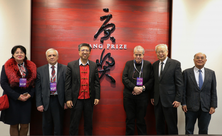 Prof. Aaron Ciechanover, Nobel Prize winner in Chemistry and a member of the Tang Prize’s International Advisory Board visited the foundation office.